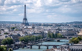 La_Tour_Eiffel_vue_de_la_Tour_Saint-Jacques%2C_Paris_ao%C3%BBt_2014_%282%29.jpg
